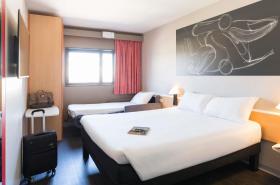 ibis Besançon Centre la City - photo 12